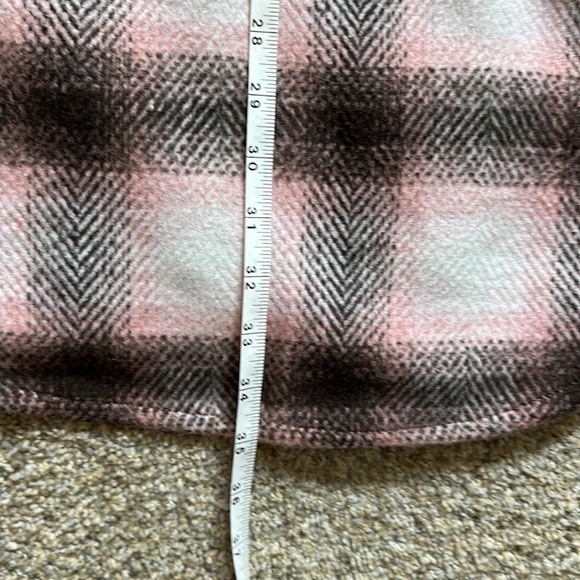 Women’s size small Shacket - Picture 5 of 6